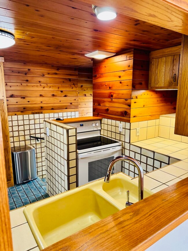 Photo - 1704 S Berlin Ave