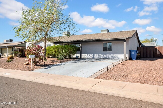 Photo - 14446 N 40th Pl