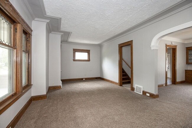 Photo - 4 BED 1 BATH SINGLE FAMILY HOME IN CLEVELAND!