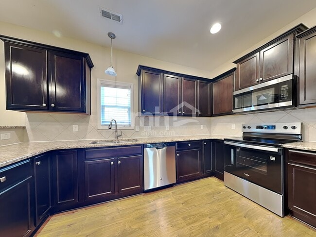 Photo - 524 McCarthy Dr