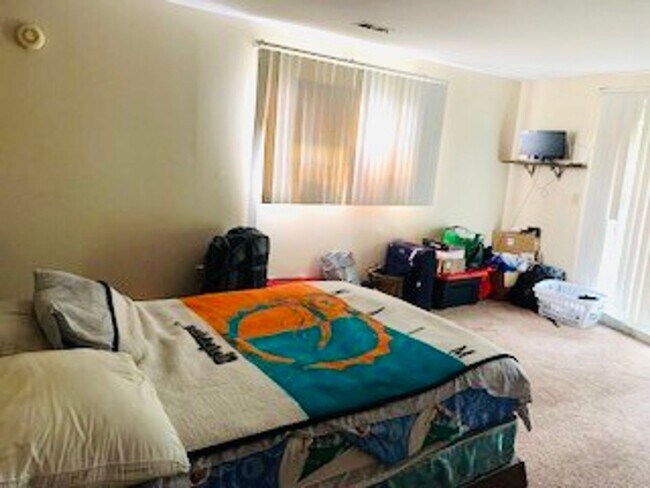 2026 Summit St Unit 1