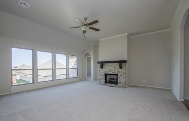 Photo - Unique 4 bed/2 bath/3 car garage Broken Arrow Home!