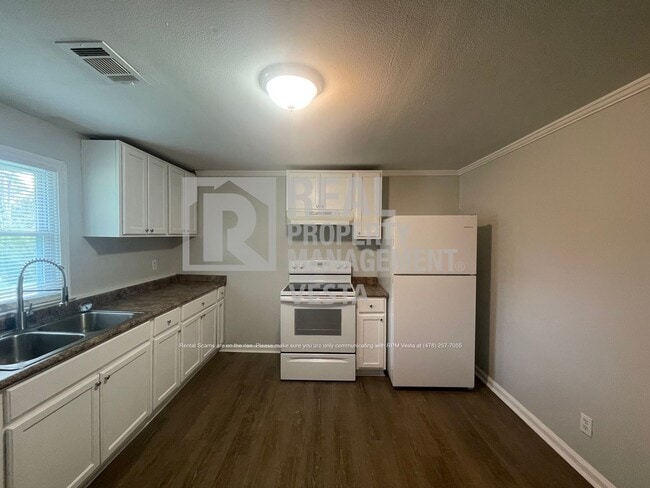 Photo - 5624 Swymer Dr Unit A