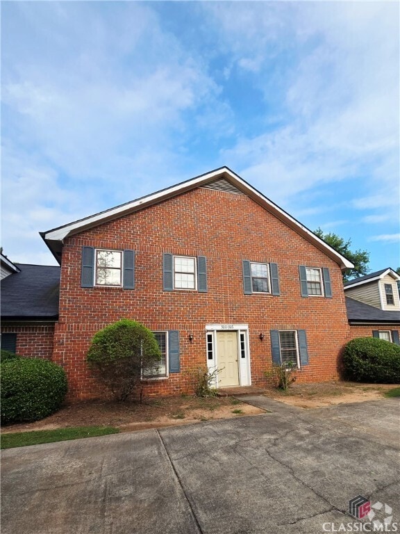 Building Photo - 504 Huntington Road Rental