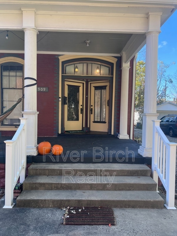 Photo - 909 N 6th St