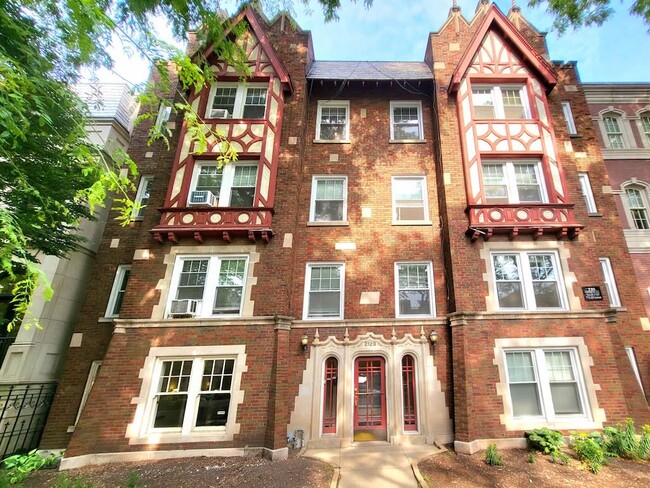 Photo - 2129 N Dayton St Condo Unit 2G