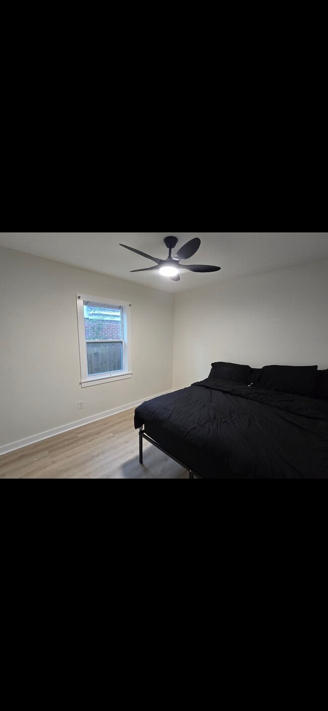 Photo - 986 Eldridge Ave