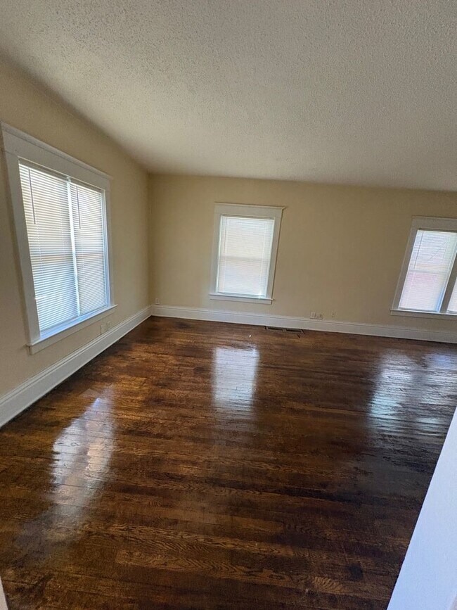 Photo - 117-119 S Gardiner Ave Unit 119-G