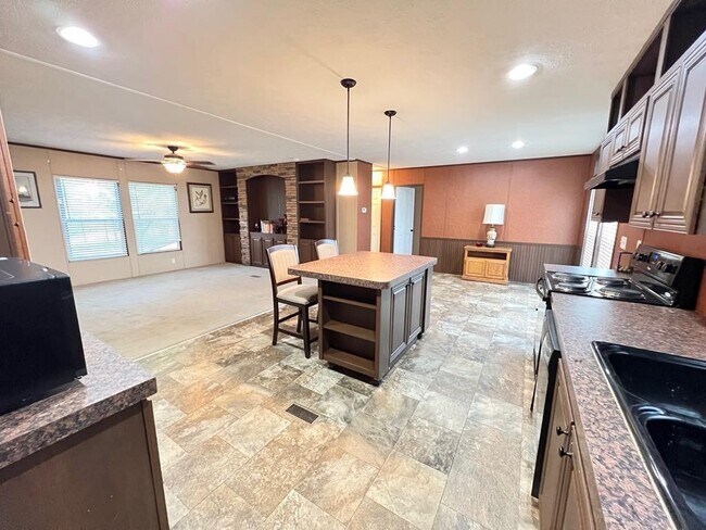 Photo - 112 S Fitzwilliams Ln