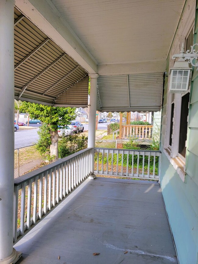 Photo - Remodeled bungalow in Church Hill with 3 bedrooms and 1 full bath