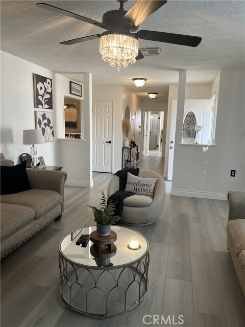 Photo - 940 Leslie Dr