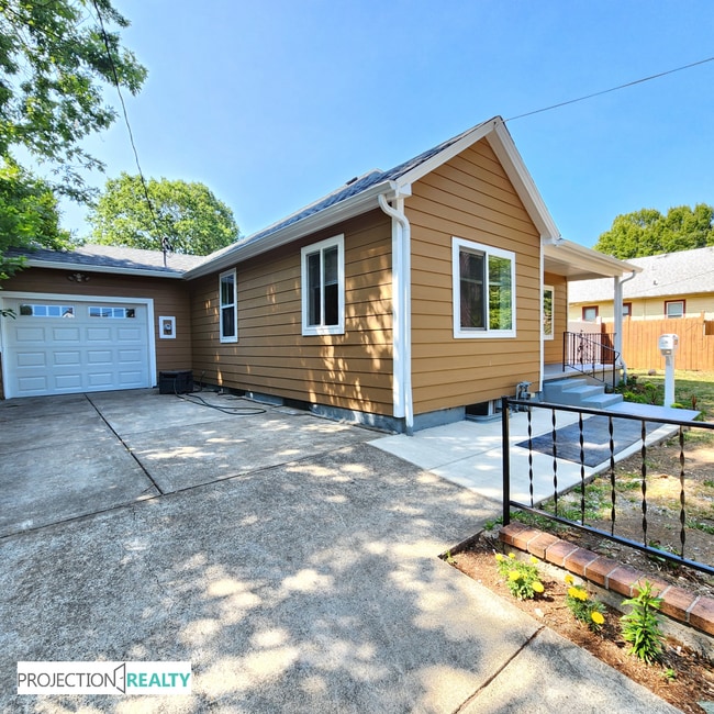 Photo - 1538 NE Dekum St