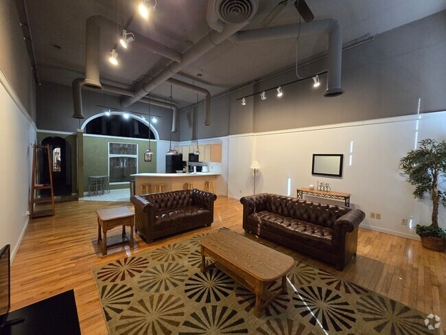 Building Photo - 315 Main St Unit Loft B