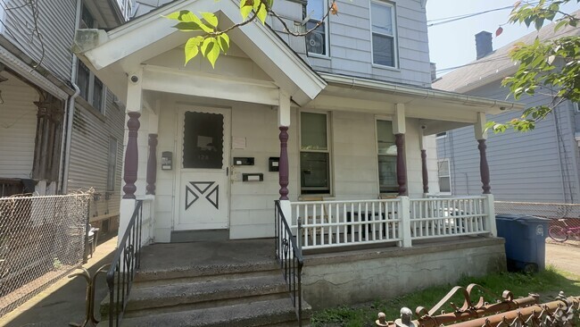 Building Photo - 128 Spring St Unit 3 Rental