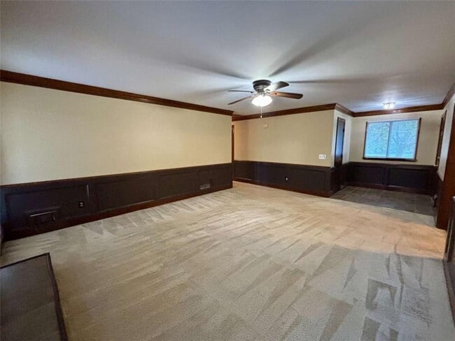 Photo - 2021 N Oak Dr