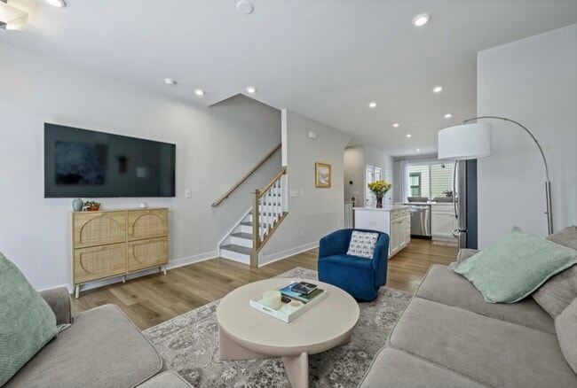 Photo - 4732 Chastain Ave