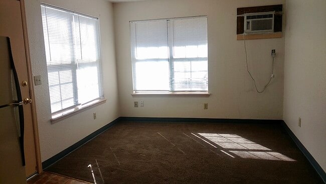 Photo - Oak Forest Apartments