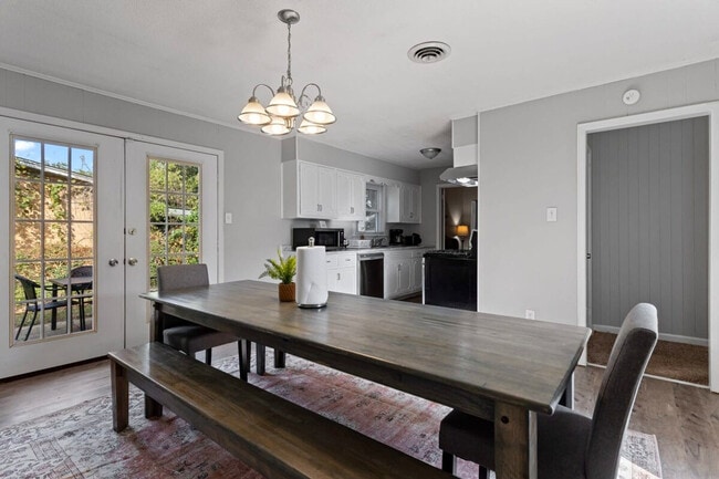 Photo - 1217 Woodbridge Dr Unit ID1043843P