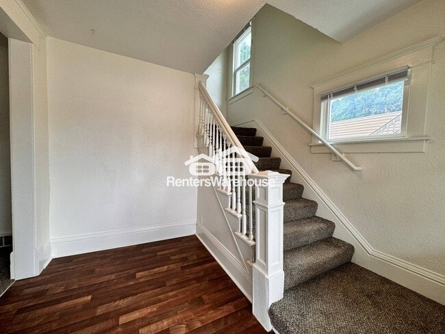 Photo - 1703 E Grand Ave