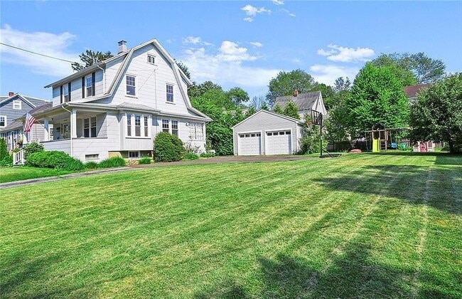 Photo - 49 Newman Pl