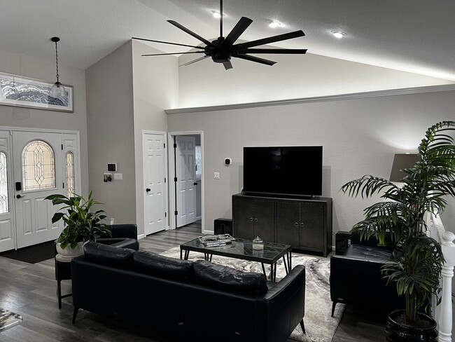 Photo - beautiful updated large home