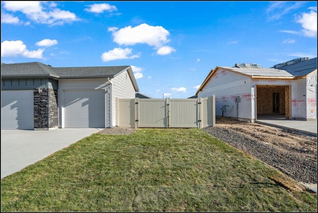 Photo - 4 Bedroom 2 Bath 3 Car Garage & RV Parking...