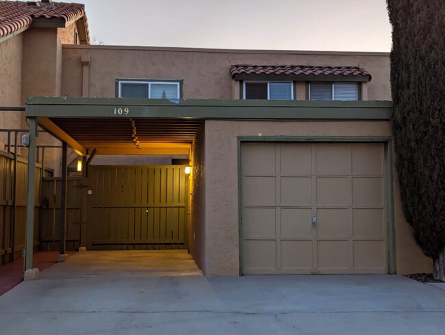 Photo - 1644 Lomaland Dr Unidad 109