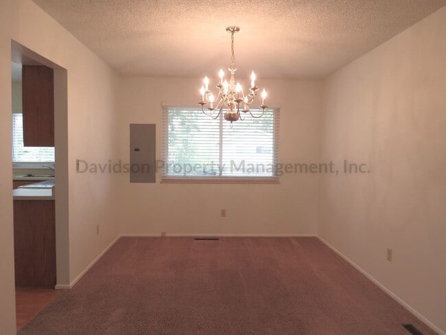 617 Gilcrest Rd