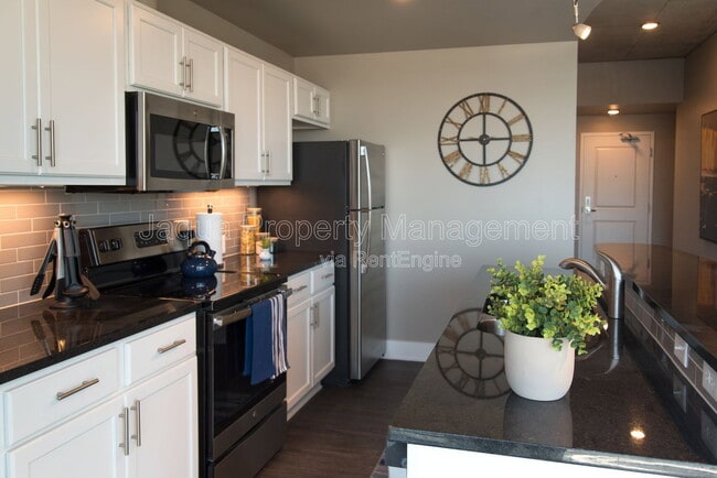 155 W Michigan Ave Unit 905