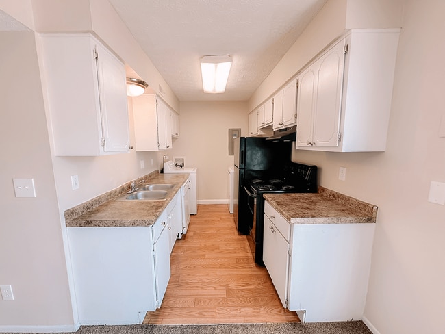 Lots of Cabinet Space!