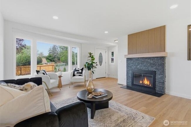 Photo - 2013 S 249th St