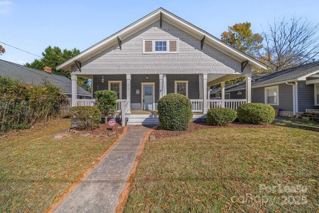 Photo - 813 E 35th St