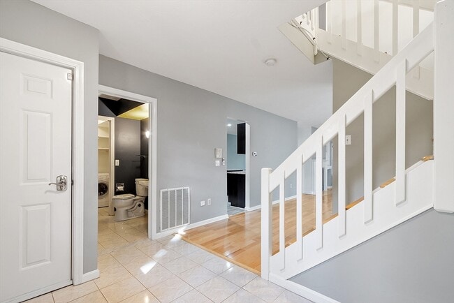 Photo - 1105 Ridgefield Cir Unit B