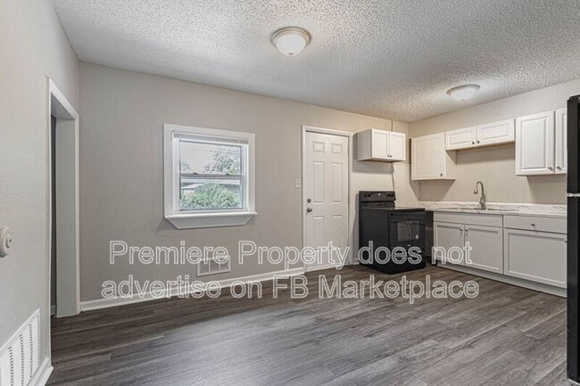 Photo - 7300 E 112th St