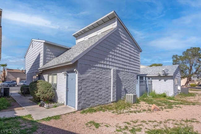 Building Photo - 5198 Greene Ln Unit C