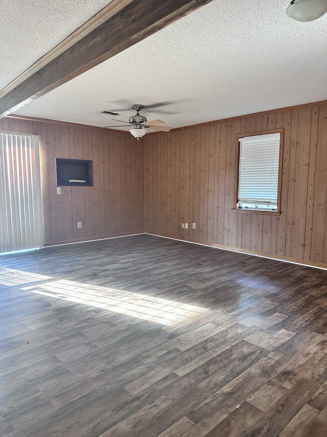 Photo - 3066 Tyler Rd