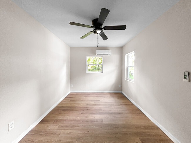 306 SW 19th Ave