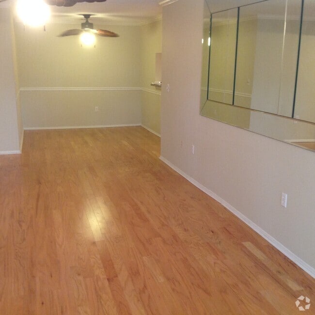 Building Photo - 12300 Apache Ave Rental