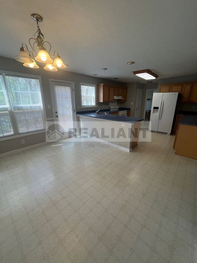 Photo - 2108 Heath Land Pl