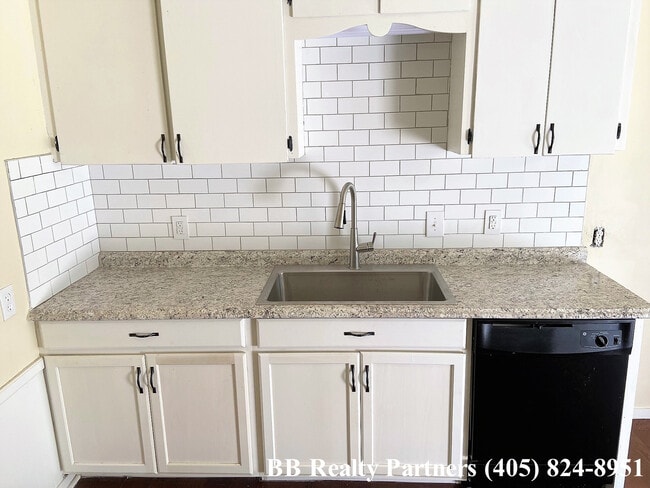 Photo - 3528 E 29th St