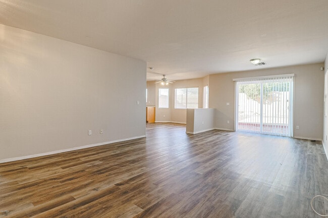 Photo - 12446 W Ash St