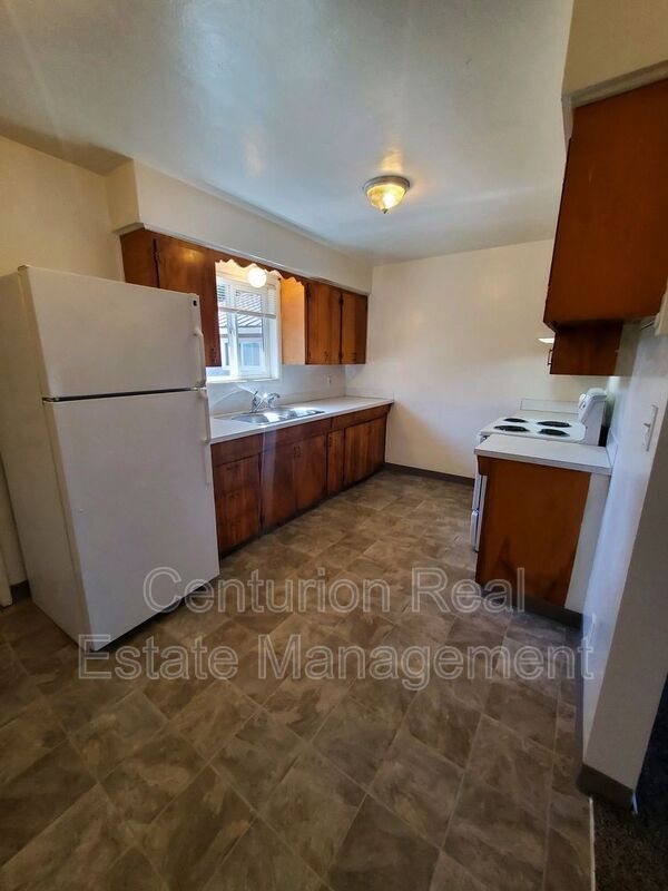 Photo - 2578 Hyde Ct NE