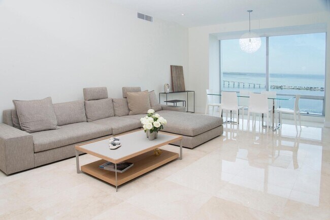Building Photo - 1425 Brickell Ave Unit 58A