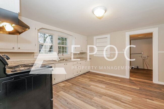 Photo - 2943 Broadbay Dr