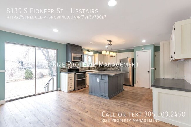 Desirable Upper Level Apartment - Desirable Upper Level Apartment Unidad Upstairs