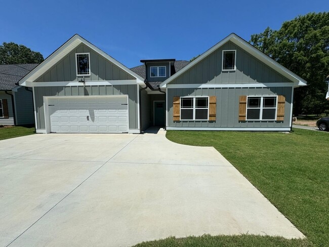 Building Photo - New Build 3/2 House in Armuchee- $2,095