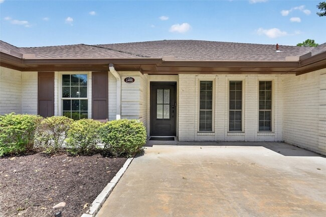 Photo - 1400 Emerald Cir