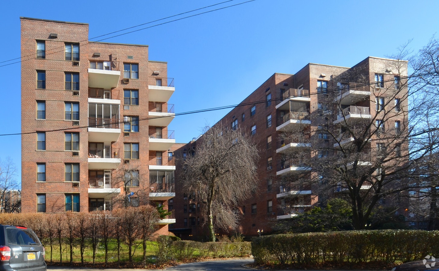 Photo - 3950 Blackstone Ave