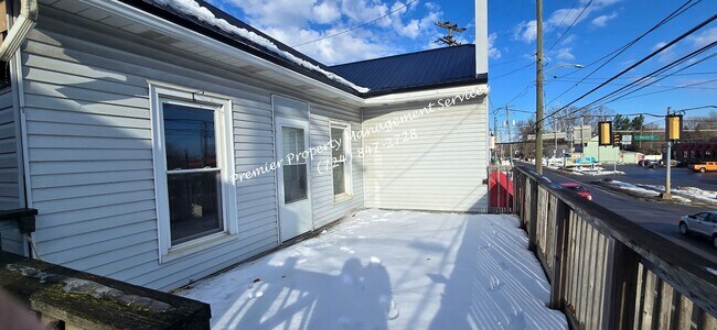 Building Photo - 102 S Main St Unit 2E