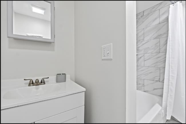 Photo - 1 Edith Jeffords Rd Unidad A